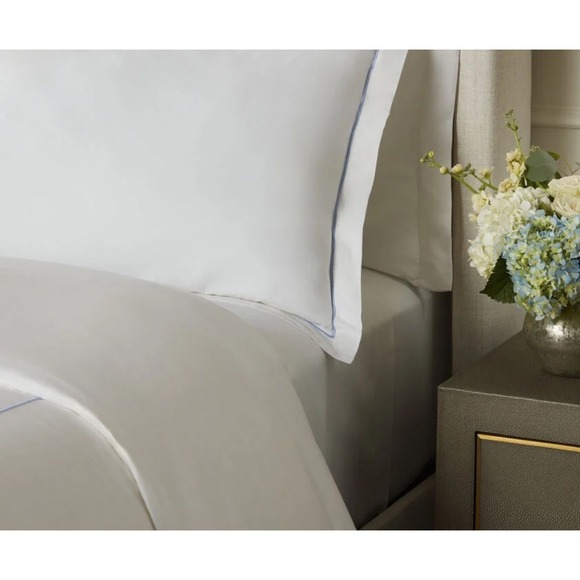 Frette for Ritz Carlton queen shams black border NEW